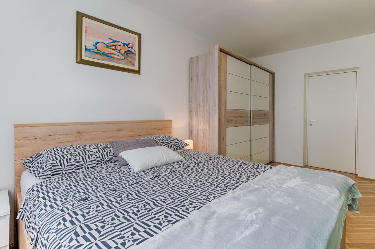 Two Bedroom Paris *