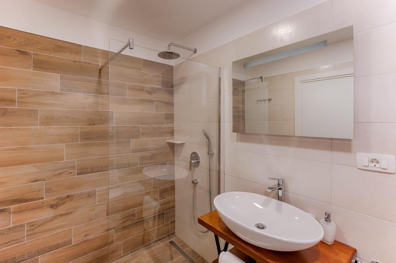 Two Bedroom Paris Apartment Rijeka