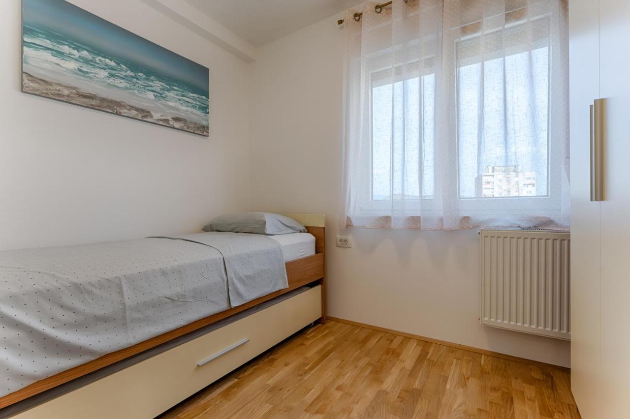 Two Bedroom Paris Rijeka