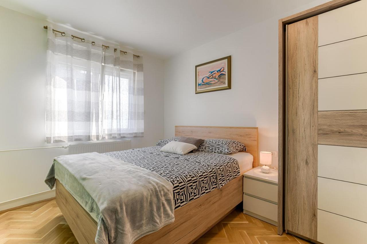 Two Bedroom Paris *